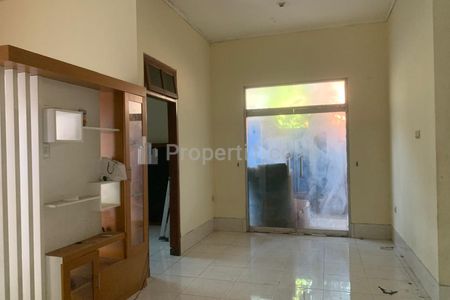 Dijual Rumah Luas Tanah 199m2 Lokasi Tanah Tinggi Jakarta Pusat Bentuk Tanah Hook