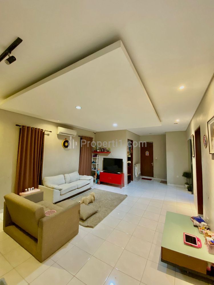 Jual Rumah Sudah SHM di Terogong, Dekat Pondok Indah, Jakarta Selatan - 4 Kamar Tidur Furnished