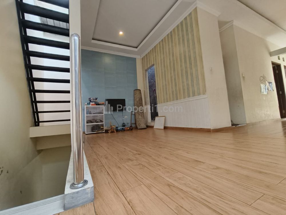 Jual Rumah di Andara Village Cinere Depok, Lokasi Strategis Dekat Akses Tol Desari - 5 Kamar Tidur Furnished