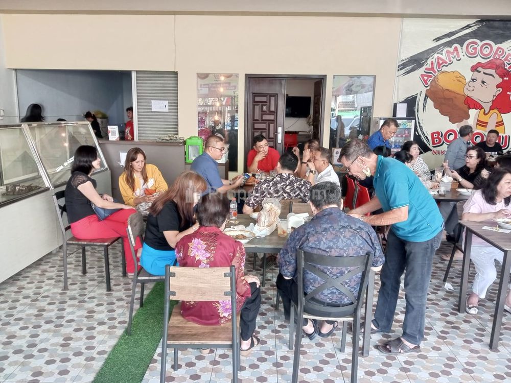 Jual Cepat Murah Tempat Usaha Rumah Makan atau Depot Ramai di Wisma Lidah Kulon, Surabaya Barat