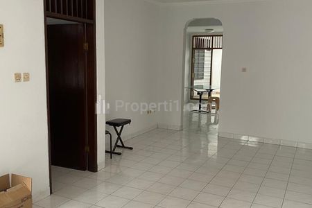 Rumah Dijual Daerah Strategis di Meruya Jakarta Barat - 3 Kamar Unfurnished