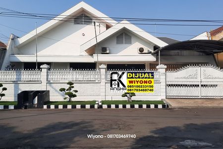 Jual Rumah di Dharmahusada Indah Lebar 17 Meter, Depan Ruang Terbuka Taman Hijau, Dekat Galaxy Mall Surabaya