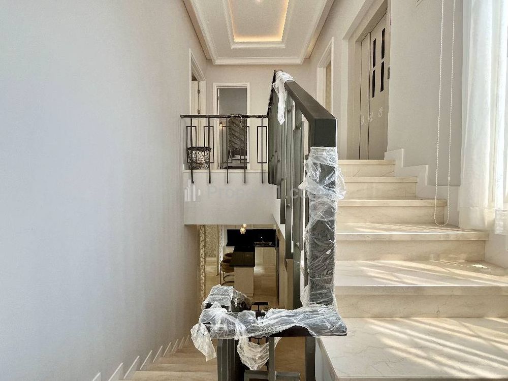 Dijual Rumah 3 Lantai Sudah Furnish dan Private Lift di Cilandak Jakarta Selatan