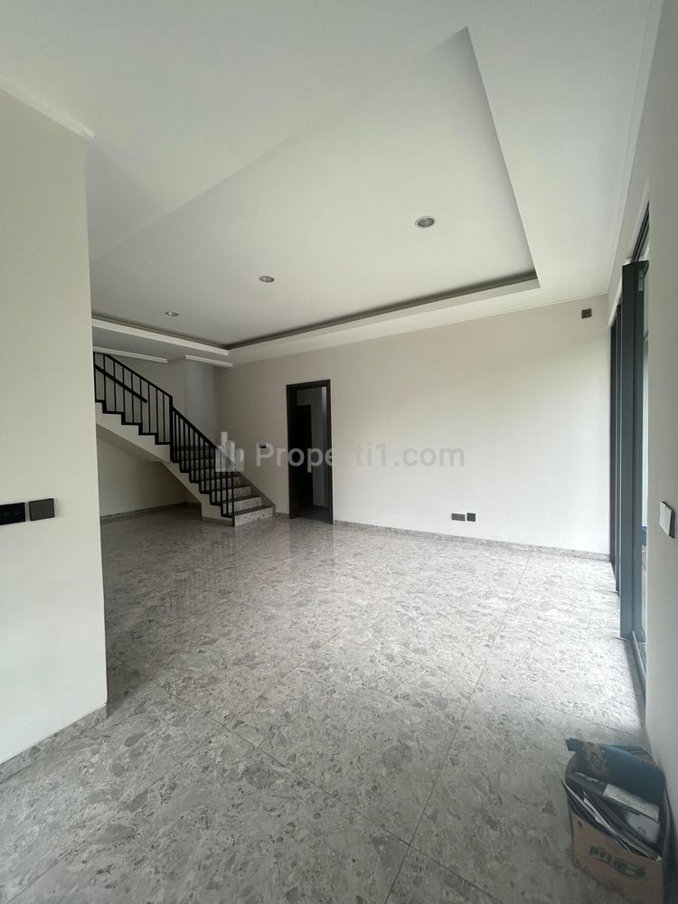 Dijual Rumah 2 Lantai Hook Siap Huni di Kota Tangerang Banten