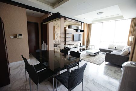 Disewakan Apartemen The Peak Sudirman 3 Bedroom Good Furnished