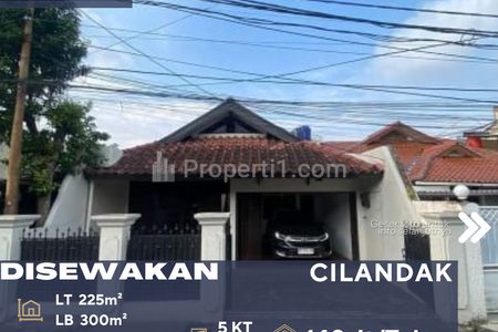 Disewakan Cepat Rumah 2 Lantai Semi Furnished Dalam Komplek di Gandaria Selatan Cilandak Jakarta Selatan