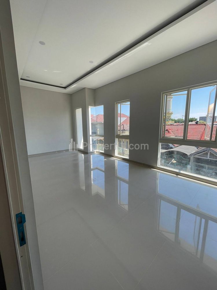 Dijual Rumah di Sutorejo Prima Utara Surabaya
