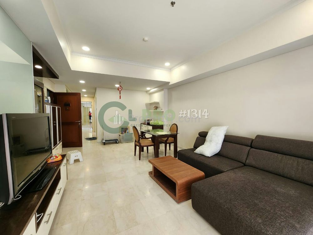 Disewakan Apartemen Royal Mediterania Garden Tipe 3+1 Bedrooms Renoved Bagus dan Furnished