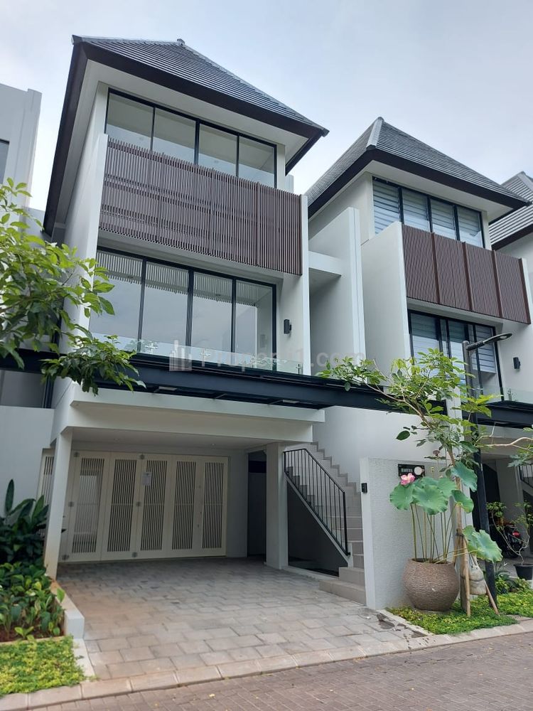 Dijual Rumah Siap Huni 3 Lantai Lebar 7 di Pinang Pesanggrahan Jakarta Selatan