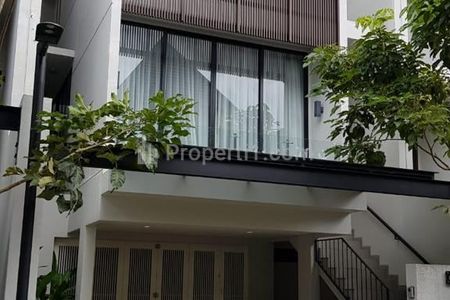 Dijual Rumah 3 Lantai Siap Huni 3 Kamar Tidur di Pinang Pesanggrahan Jakarta Selatan