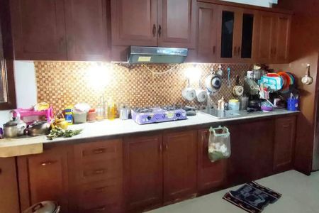 Dijual Cepat Rumah Lokasi Kaliurang Sleman Yogyakarta, Fasilitas Kolam Renang Pribadi Buruan Nego