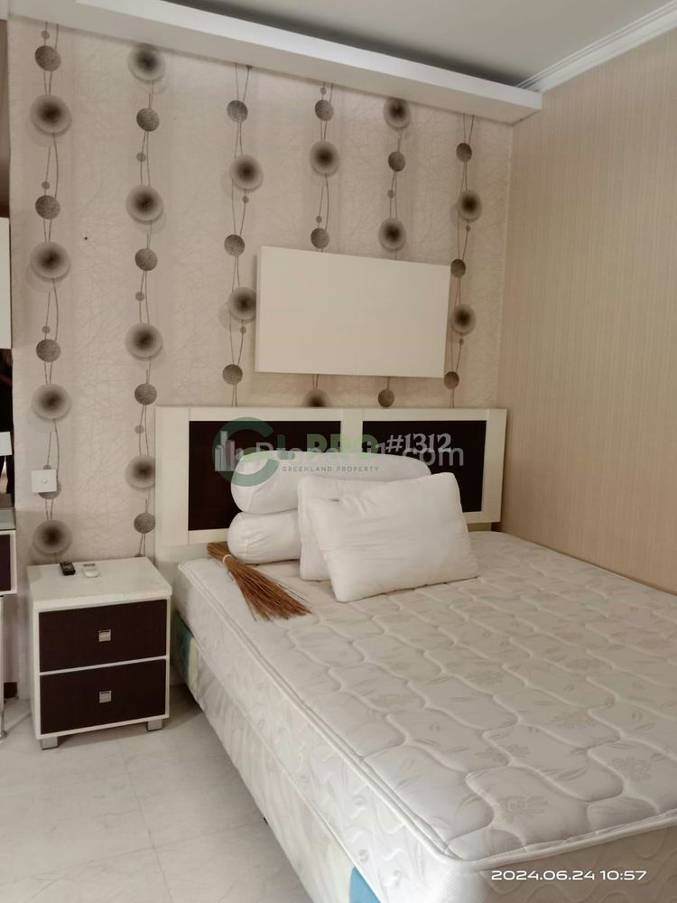 Sewa Apartemen Royal Mediterania Garden Residence 2 BR Furnish Bagus di Jakarta Barat