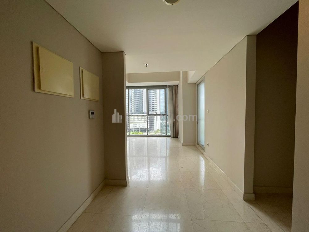 Jual Cepat Apartemen Ciputra World 2 Jakarta - Tower Residence 3 BR + Study + Maidroom, 155sqm, Pet Friendly