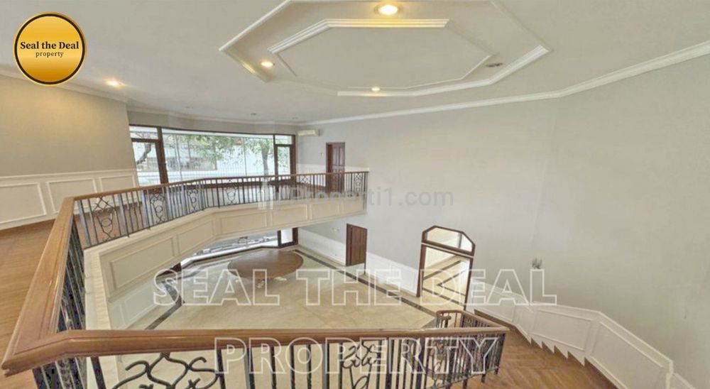 Disewakan Rumah Luas di Kemang/Ampera/Pejaten Jakarta Selatan STD470