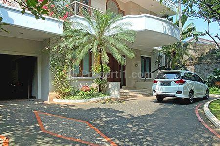 Disewakan Rumah di Pondok Indah Jakarta Selatan Lokasi Premium STD453