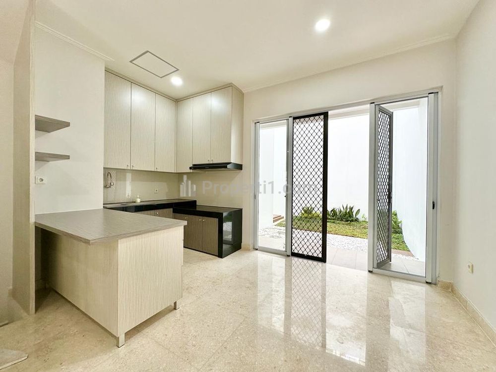 Sewa Rumah di River Valley Residences Lebak Bulus Jakarta Selatan - 3 Kamar Tidur Semi Furnished