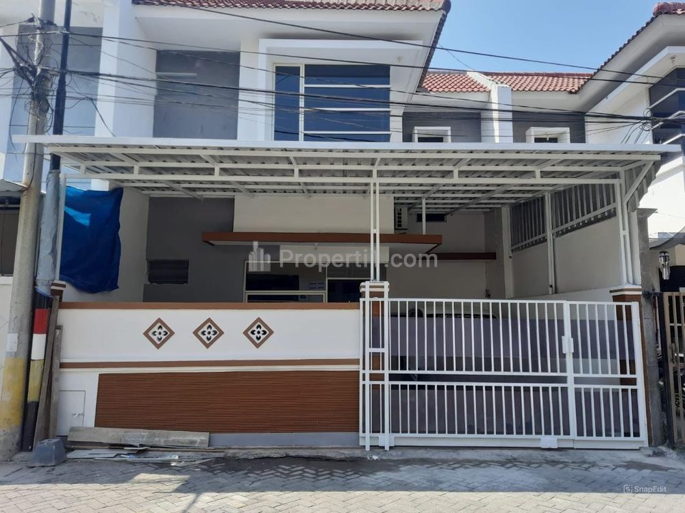 Dijual Rumah 2 Lantai Siap Huni di Lebak Indah Surabaya