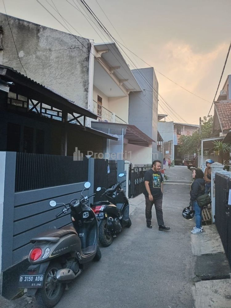 Jual Rumah 2 Lantai Sayap Jalan Purwakarta Antapani Bandung