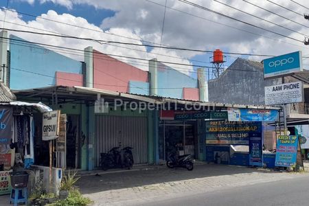 Dijual Tanah Strategis Bonus Kios 3 Unit Pinggir Jalan Besi Kaliurang Km 12, Sleman, Yogyakarta