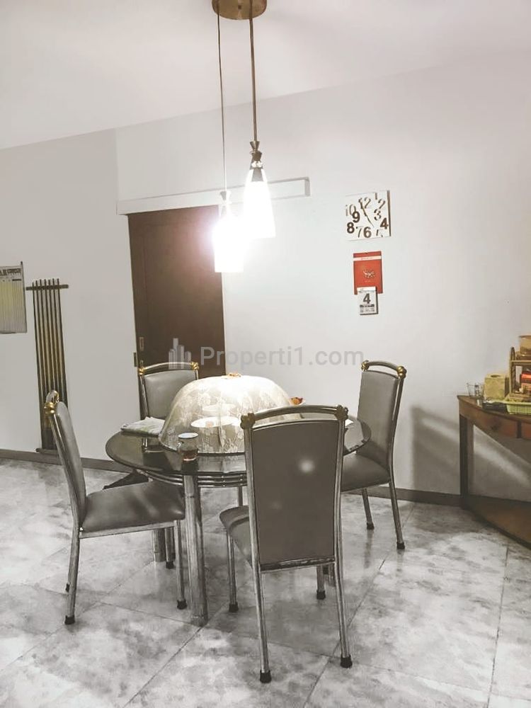 Dijual Rumah di Green Garden Luas 795 m2, Jakarta Barat