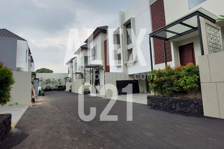 Dijual Rumah Brand New Tropical Modern 10 Unit di Cilandak Jaksel