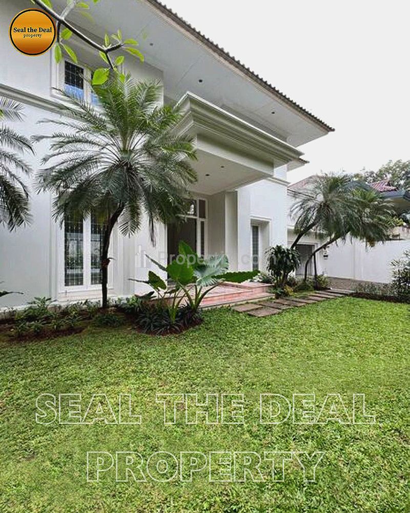 Disewakan Rumah di Area Senayan/Kebayoran Baru/Hangtuah Jakarta Selatan STD173
