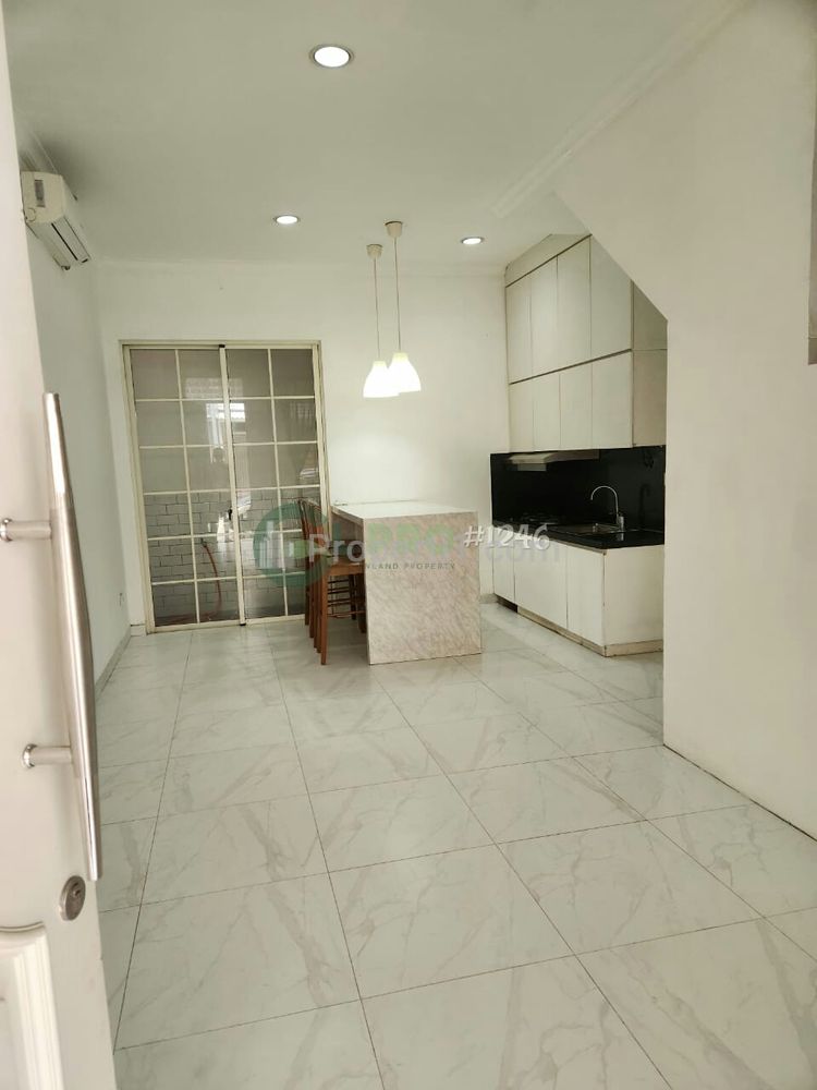 Disewakan Rumah 2 Kamar di Green Lake City Cluster West Europe Tangerang