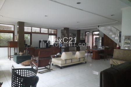 Dijual Rumah di Petamburan, Tanah Abang, Jakarta Pusat