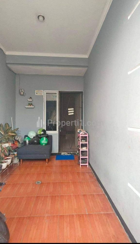 Dijual Rumah 2 Lantai Desain Kokoh Akses 2 Mobil SHM Bagus di Setu, Cipayung, Jakarta Timur