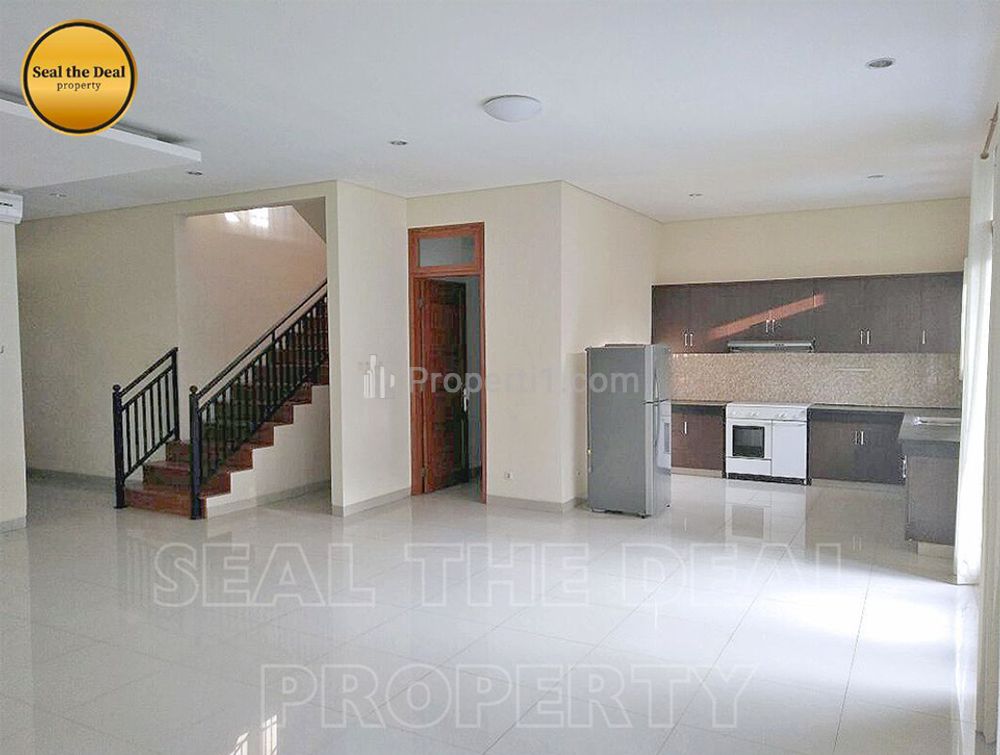 Disewakan Rumah di Area Kemang/Ampera/Pejaten Jakarta Selatan STD197