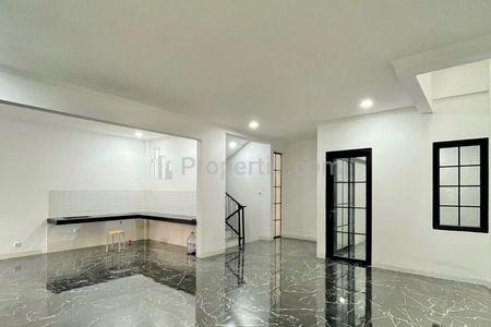 Jual Cepat Rumah Modern di Pondok Indah Dekat Pondok Indah Mall - 4 Kamar Tidur Brand New - Jakarta Selatan