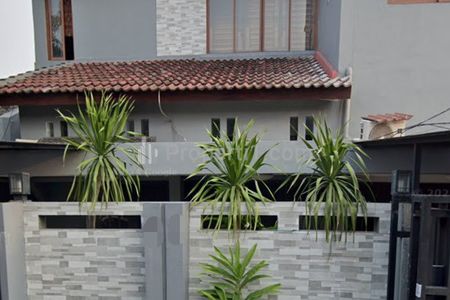 Disewakan Rumah Komplek Taman Meruya Ilir Jakarta Barat 70 Juta Per Tahun