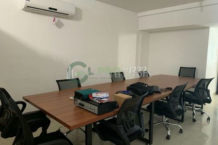 Disewakan Kantor Neo Soho 129m2 Office Space Full Furnish Jakarta Barat, Best Price