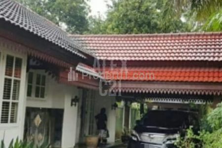 Dijual Rumah Lokasi Strategis di Mampang, Jakarta Selatan