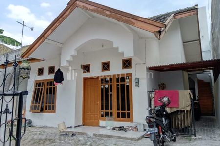 Dijual Kost-kostan Aktif di Sigura-gura Malang, Luas Tanah 175
