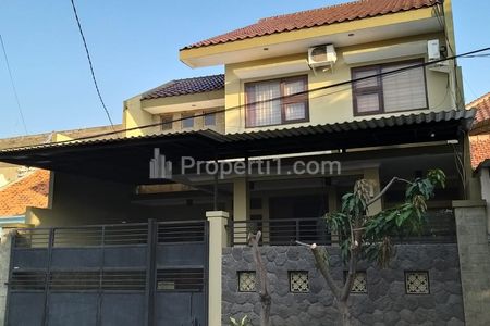 Jual Rumah Dua Lantai Bagus di Jalan Rungkut Asri Surabaya