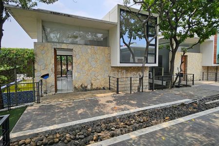 Jual Tanah Luas 1700 m2 di Kemang Utara, Gratis 8 Unit Rumah ala Bali, Harga Mepet NJOP, Semi Furnish, Mampang Prapatan, Jakarta Selatan