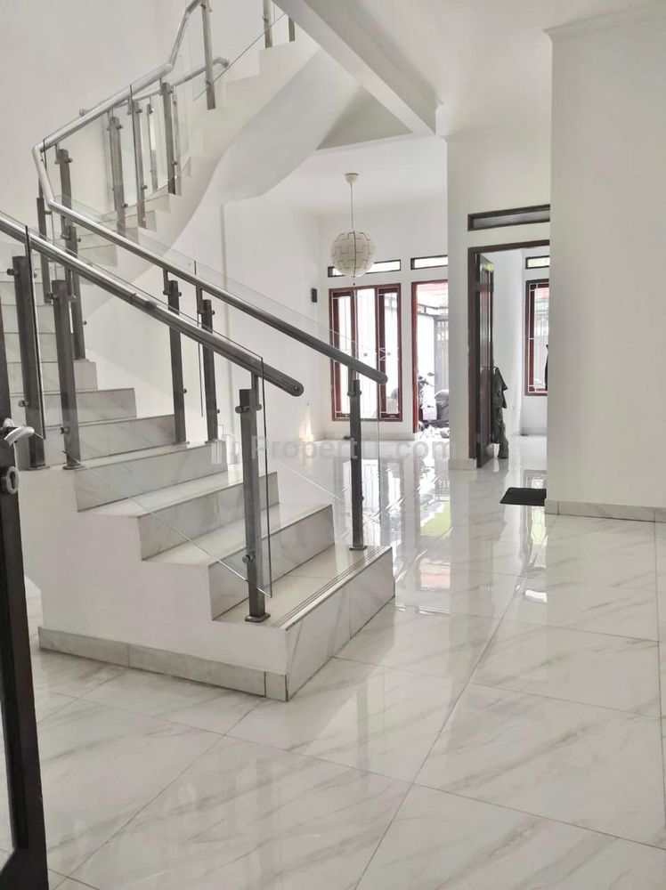 Dijual Rumah Baru Gress di Kramat Jati Jakarta Timur, Kondisi Terawat Harga Masih Nego
