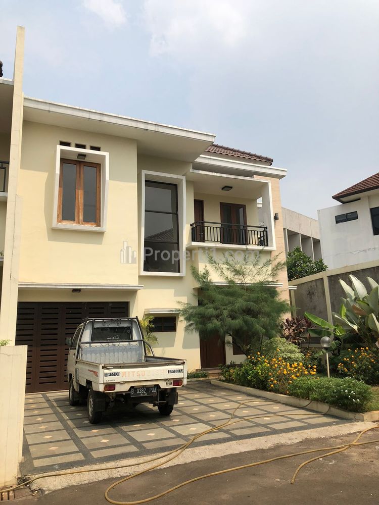 Jual Rumah Siap Huni Townhouse di Cilandak Barat, Dekat TB Simatupang, One Belpark Mall, Fatmawati Raya, Jakarta Selatan