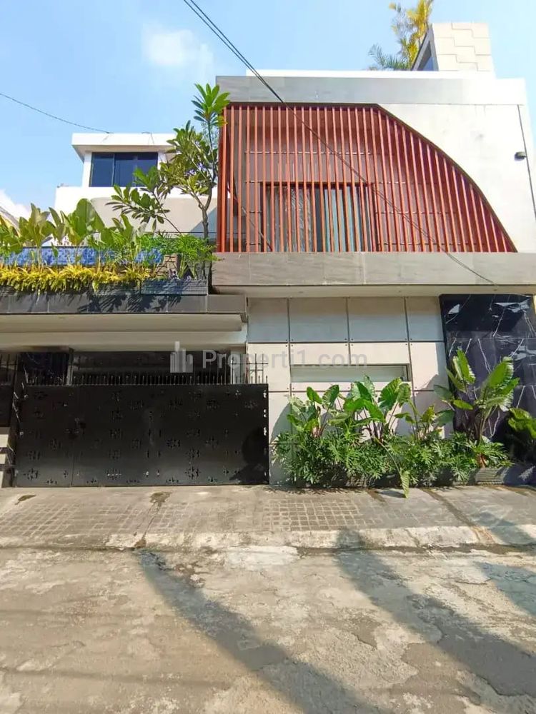 Tampak depan 