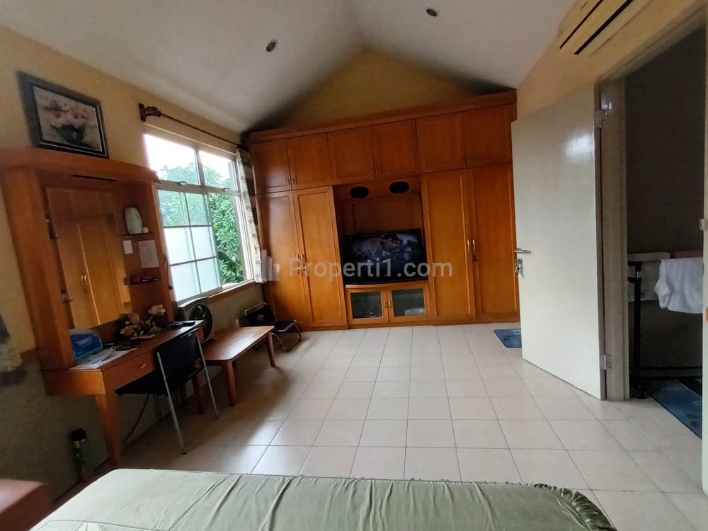 Jual Cepat Rumah Town House Taman Ayu Lippo Karawaci Tangerang