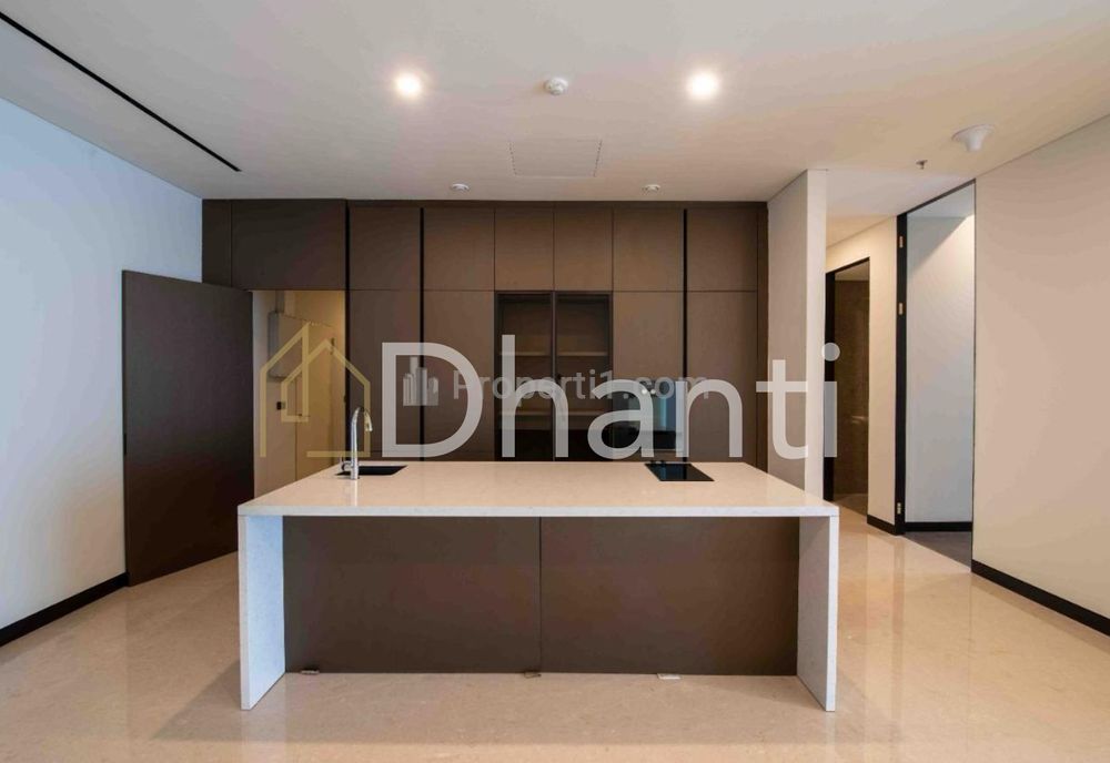 Dijual Cepat Apartemen Pakubuwono Menteng 3+1 BR Semi Furnished High Floor Prem di Area Jakarta Pusat