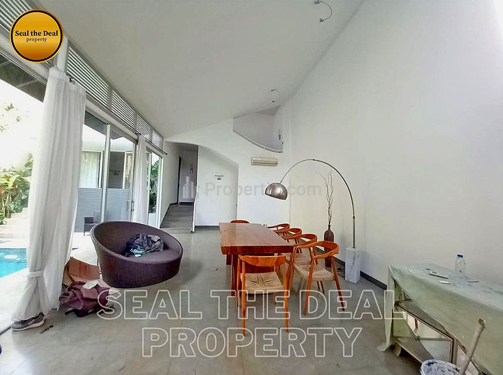 Disewakan Rumah Town House di Area Cipete / Cilandak Jakarta Selatan STD527