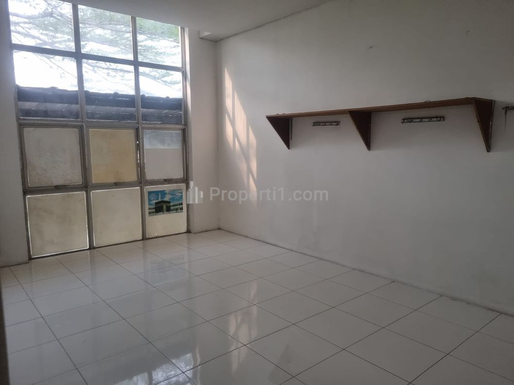Disewakan Gudang Taman Tekno BSD LT 300 / LB 250 Siap Pakai di Tangerang Selatan