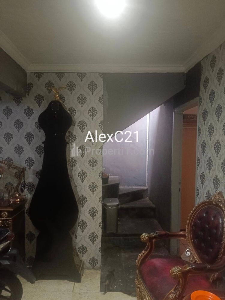Dijual Rumah Lama Lokasi di Cilandak Barat, Cilandak, Jakarta Selatan