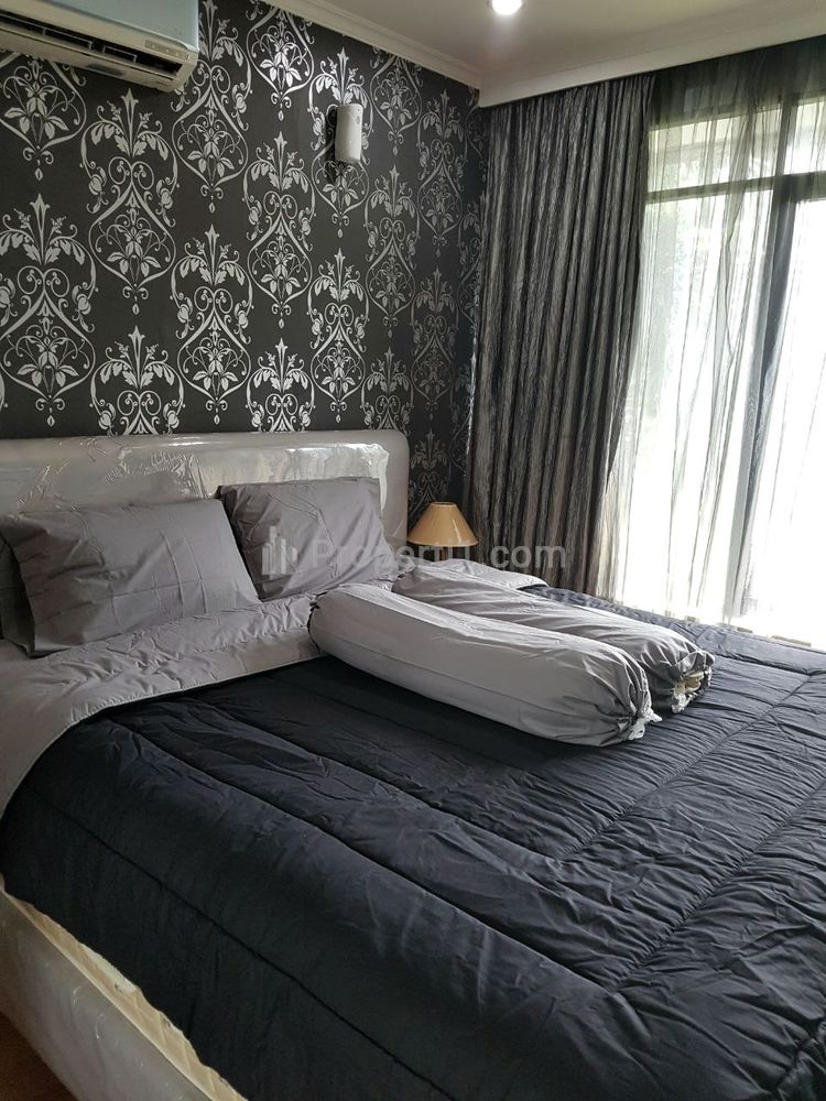 For Rent Apartment Hamptons Park Near Pondok Indah Jakarta Selatan - 2+1 Bedroom Full Furnished