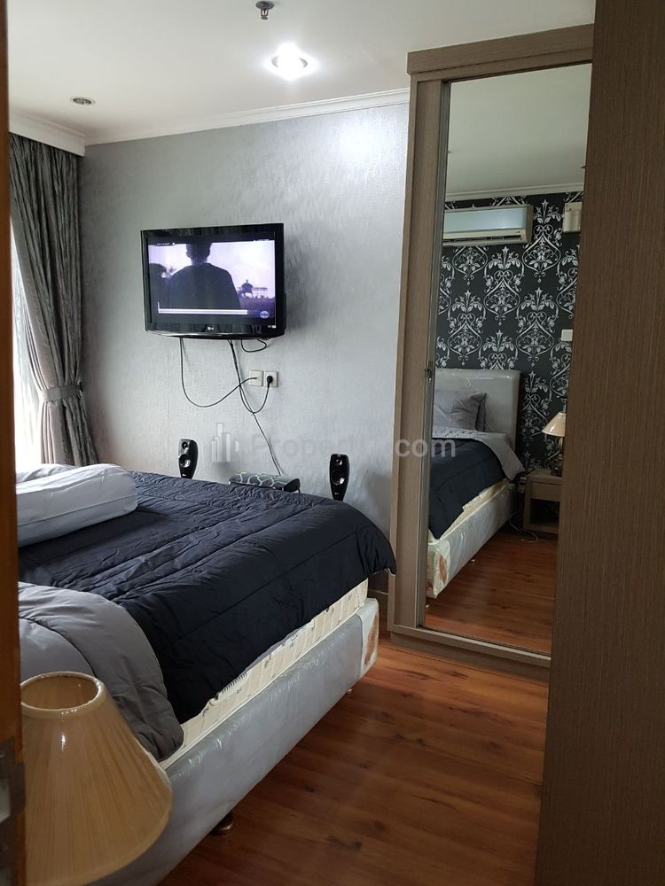 For Rent Apartment Hamptons Park Near Pondok Indah Jakarta Selatan - 2+1 Bedroom Full Furnished
