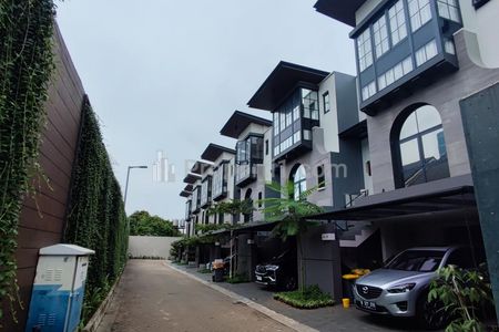 Dijual Rumah 3 Lantai Siap Huni di Cilandak Pasar Minggu Jakarta Selatan