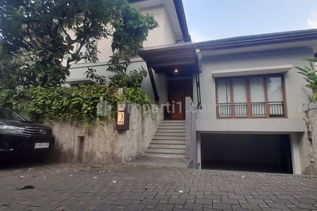 Jual Murah Cepat Rumah Townhouse Kemang Ada Kolam Renang, Dekat McD Kemang, Ampera, TB Simatupang, Cilandak, Cipete, Mampang Prapatan, Jakarta Selatan