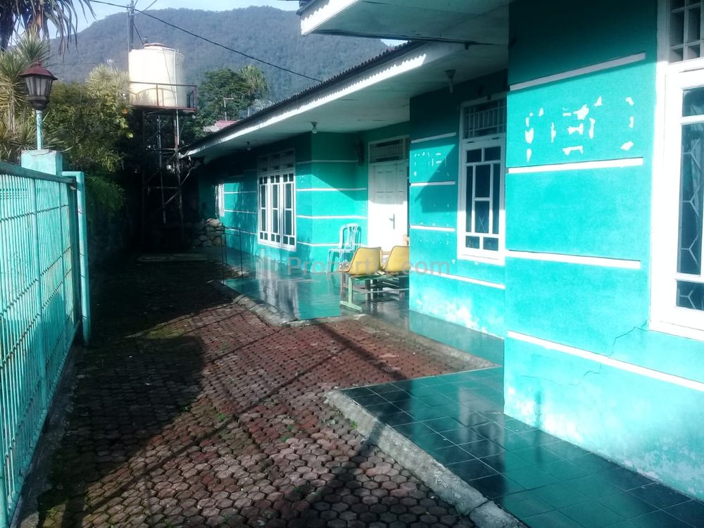 Dijual Cepat Villa Zam "A", Harga Miring, Strategis, Pinggir Jalan Raya Cibodas 200 Meter ke Kebun Raya Cibodas Puncak